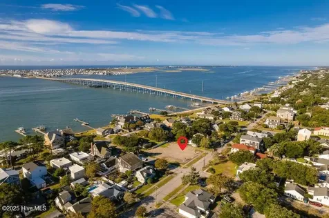 2103 Evans Street Morehead City NC 28557