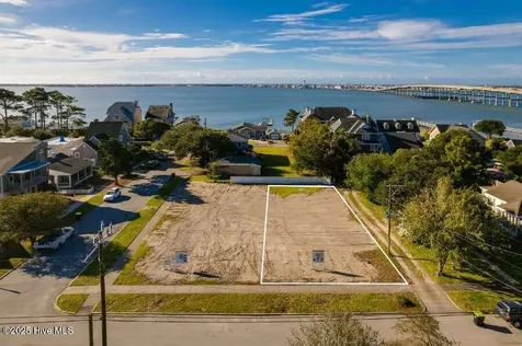 2103 Evans Street Morehead City NC 28557