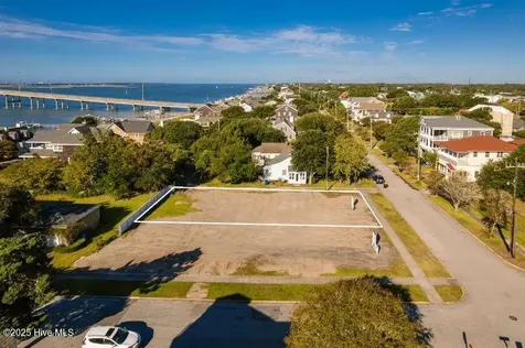 2103 Evans Street Morehead City NC 28557
