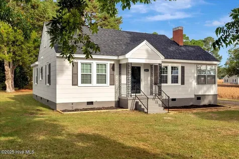 211 W Central Street Seaboard NC 27876