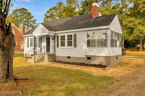 211 W Central Street Seaboard NC 27876