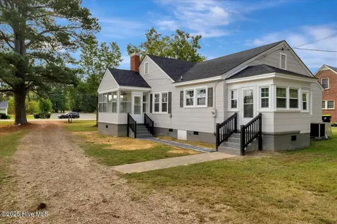211 W Central Street Seaboard NC 27876