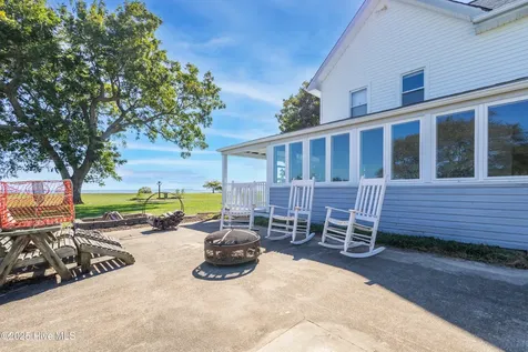 172 Lands End Road Knotts Island NC 27950