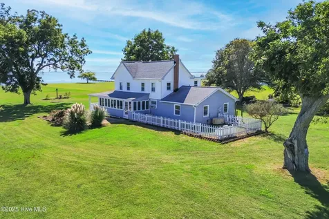 172 Lands End Road Knotts Island NC 27950