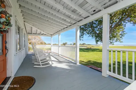 172 Lands End Road Knotts Island NC 27950