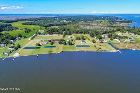 172 Lands End Road Knotts Island NC 27950