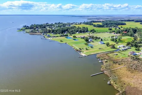 172 Lands End Road Knotts Island NC 27950