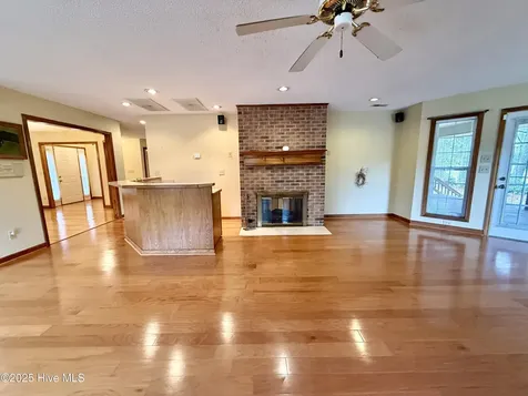 510 Robin Lane Edenton NC 27932