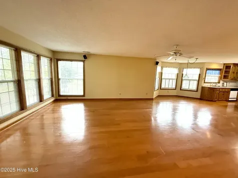 510 Robin Lane Edenton NC 27932