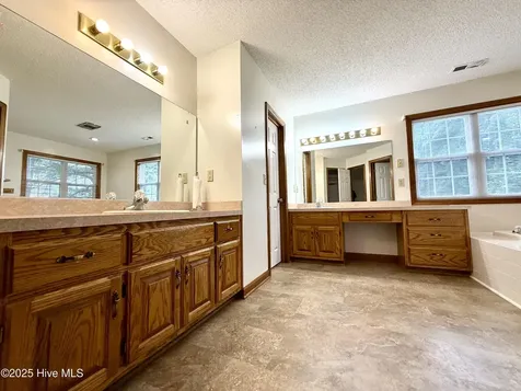 510 Robin Lane Edenton NC 27932