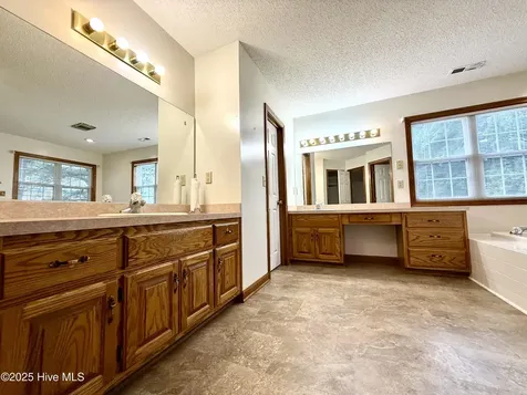 510 Robin Lane Edenton NC 27932