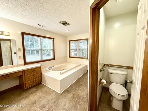 510 Robin Lane Edenton NC 27932
