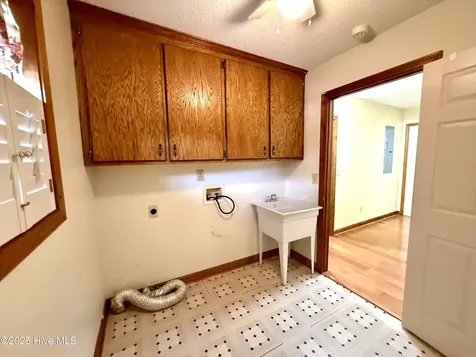 510 Robin Lane Edenton NC 27932