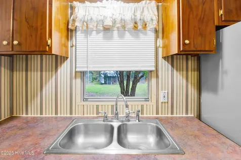 710 W West Firetower Road Swansboro NC 28584