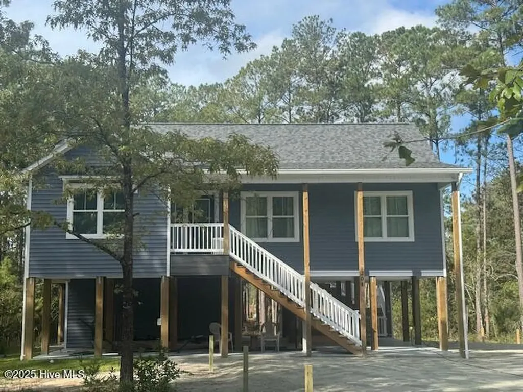 1311 Blackbeard Drive Oriental NC 28571