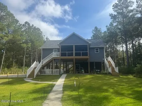 1311 Blackbeard Drive Oriental NC 28571