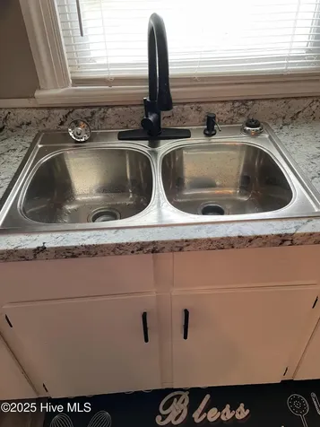 804 E Lizzie Street Selma NC 27576