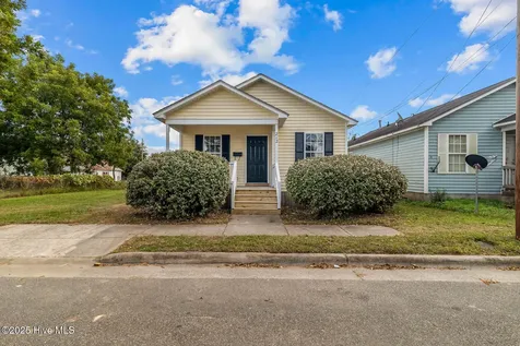 212 Lawson Street New Bern NC 28562