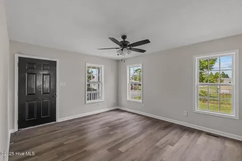 212 Lawson Street New Bern NC 28562