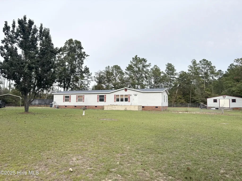 371 Maysville Lane Tar Heel NC 28392