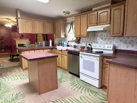 371 Maysville Lane Tar Heel NC 28392