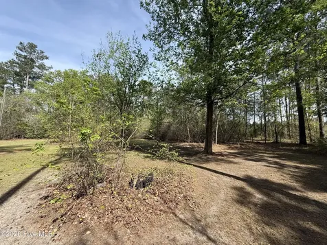 371 Maysville Lane Tar Heel NC 28392