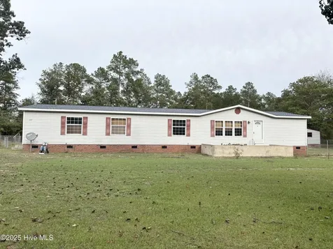 371 Maysville Lane Tar Heel NC 28392