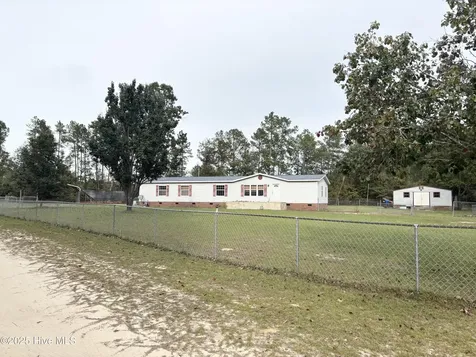 371 Maysville Lane Tar Heel NC 28392