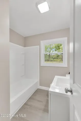 175 Kellumtown Road Hubert NC 28539