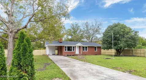 175 Kellumtown Road Hubert NC 28539