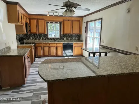 102 Fairway Road Jacksonville NC 28546