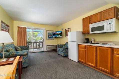 201 Wall Street Oriental NC 28571
