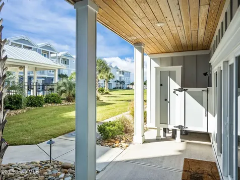 9003 Village West Drive Emerald Isle NC 28594