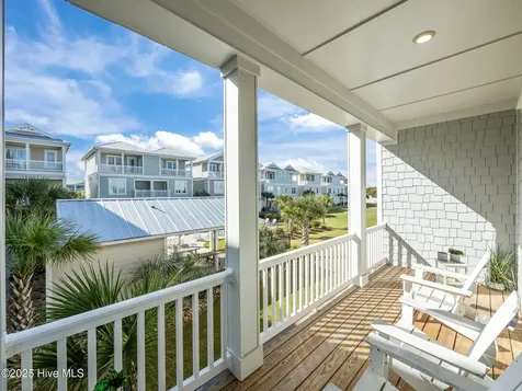 9003 Village West Drive Emerald Isle NC 28594