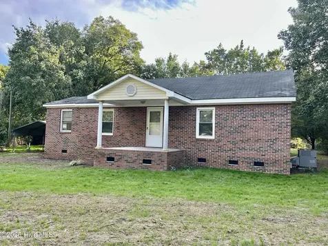 22480 Patricia Street Laurinburg NC 28352