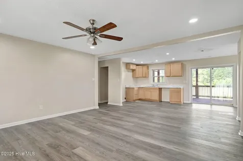 5882 Croomsbridge Road Burgaw NC 28425