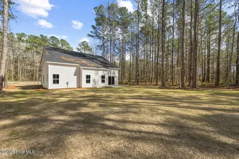 2080 Page Road Burgaw NC 28425