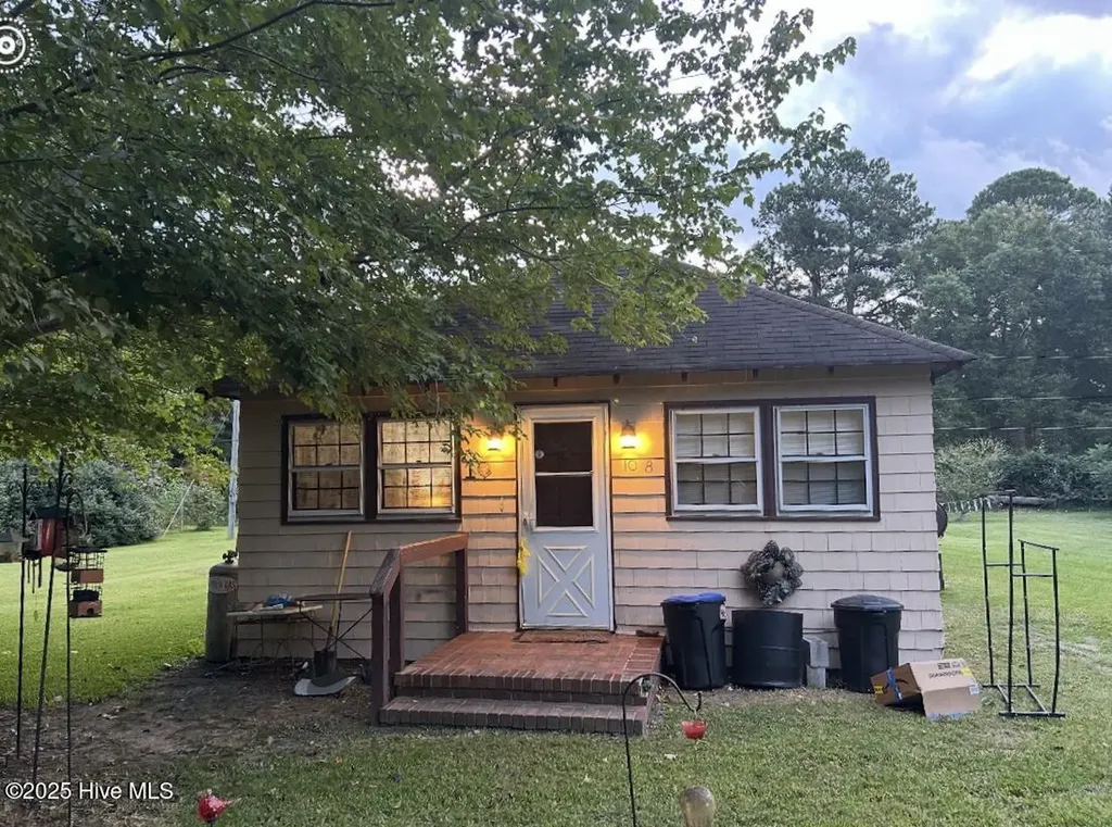 108 Ruths Lane Knotts Island NC 27950