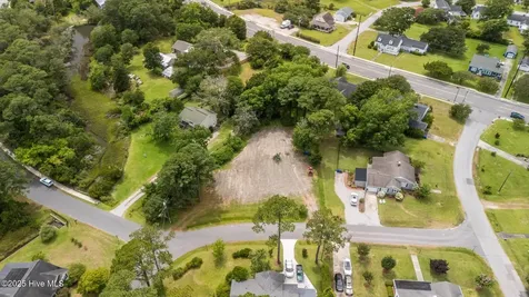 201-203 Sherwood Boulevard Beaufort NC 28516