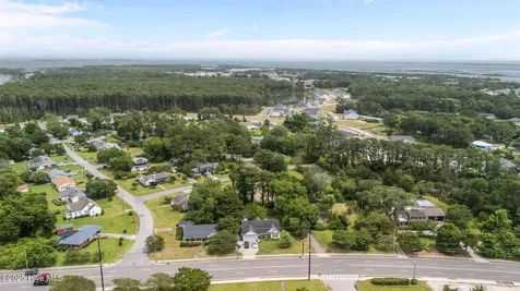 201-203 Sherwood Boulevard Beaufort NC 28516