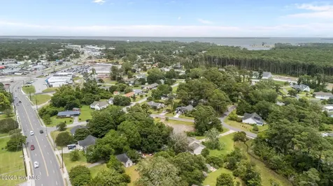 201-203 Sherwood Boulevard Beaufort NC 28516