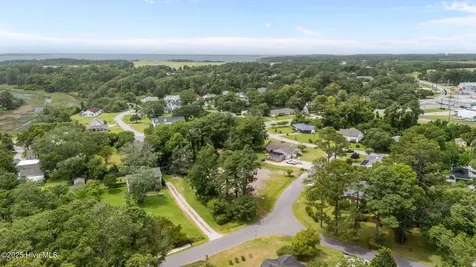 201-203 Sherwood Boulevard Beaufort NC 28516