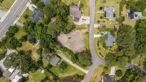 201-203 Sherwood Boulevard Beaufort NC 28516
