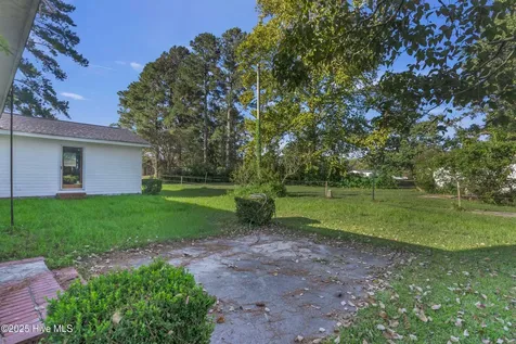 414 S Wilson Street Chadbourn NC 28431