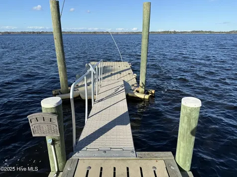 1804 River Drive New Bern NC 28560