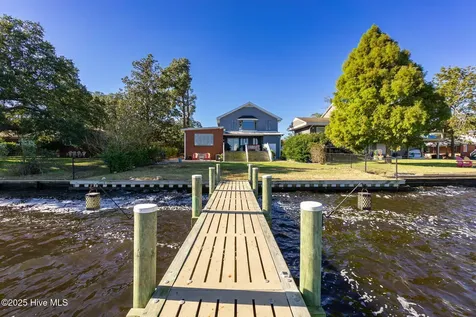 1804 River Drive New Bern NC 28560