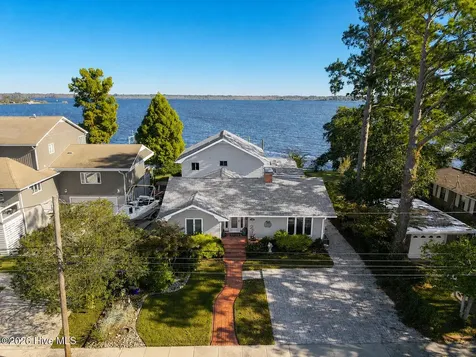 1804 River Drive New Bern NC 28560