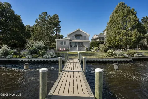 1804 River Drive New Bern NC 28560