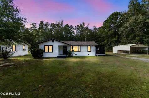 21480 Jane Shaw Road Wagram NC 28396