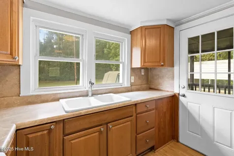 21480 Jane Shaw Road Wagram NC 28396